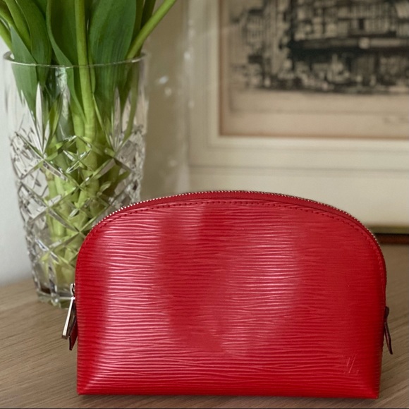 SOLD Louis Vuitton Pochette Cosmetique EPI Leather Red - Picture 11 of 13